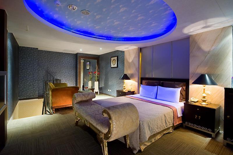 Crystal Business Motel ซินจู๋ ภายนอก รูปภาพ